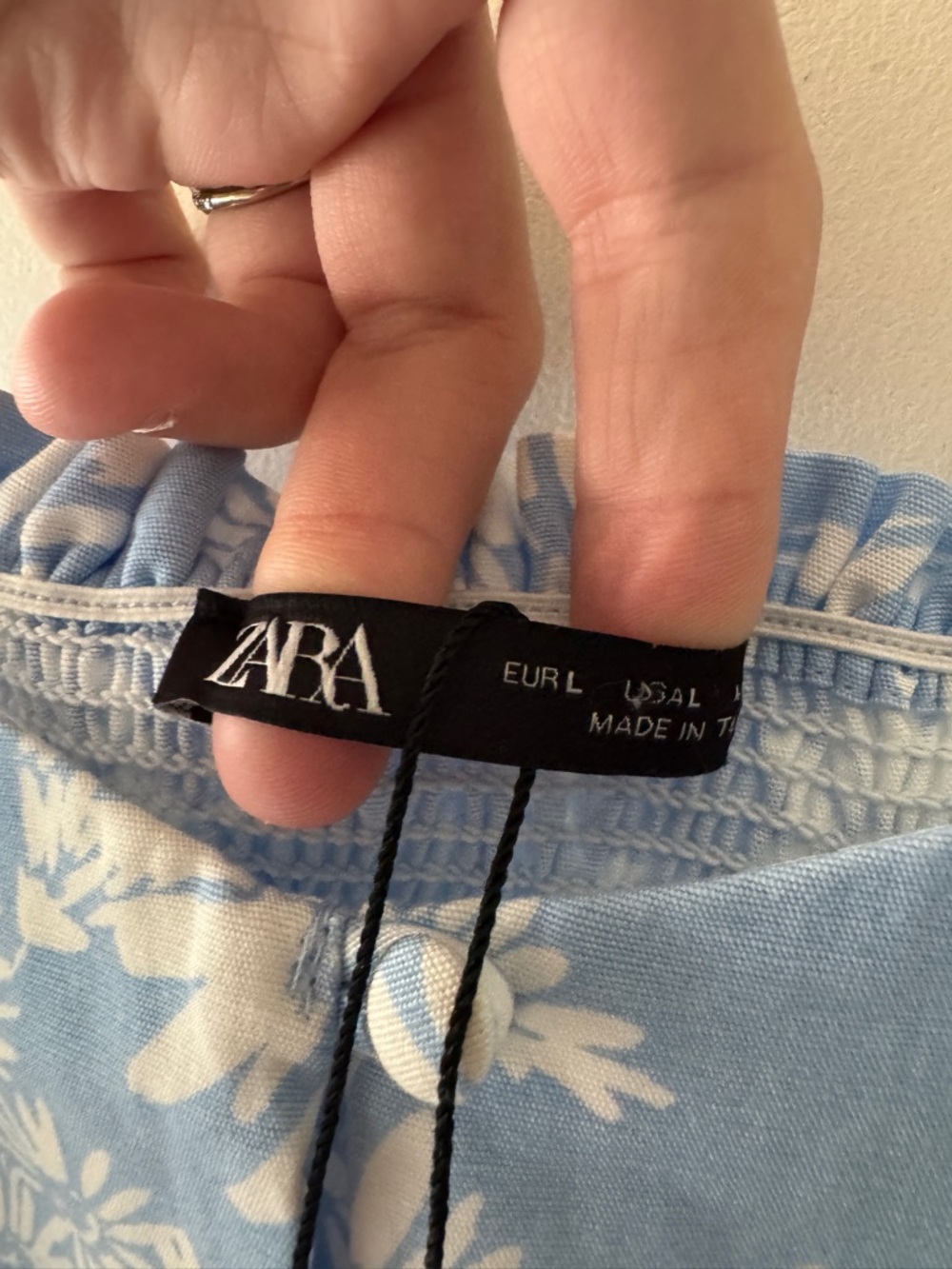 NEW!! Zara Blue and White Adorable Floral Crop Top - Picture 4 of 6